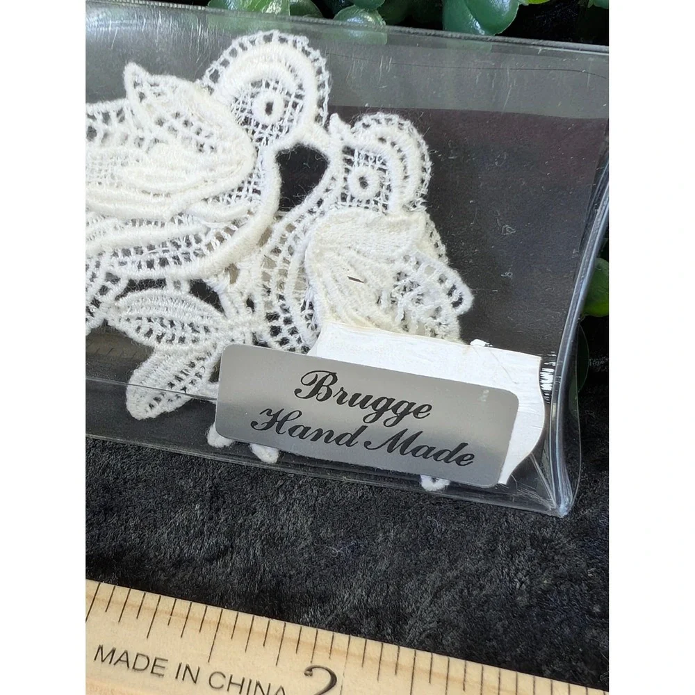 Handmade Brugge Lace Brooch White Birds Floral Belgian Bobbin Lace Pin